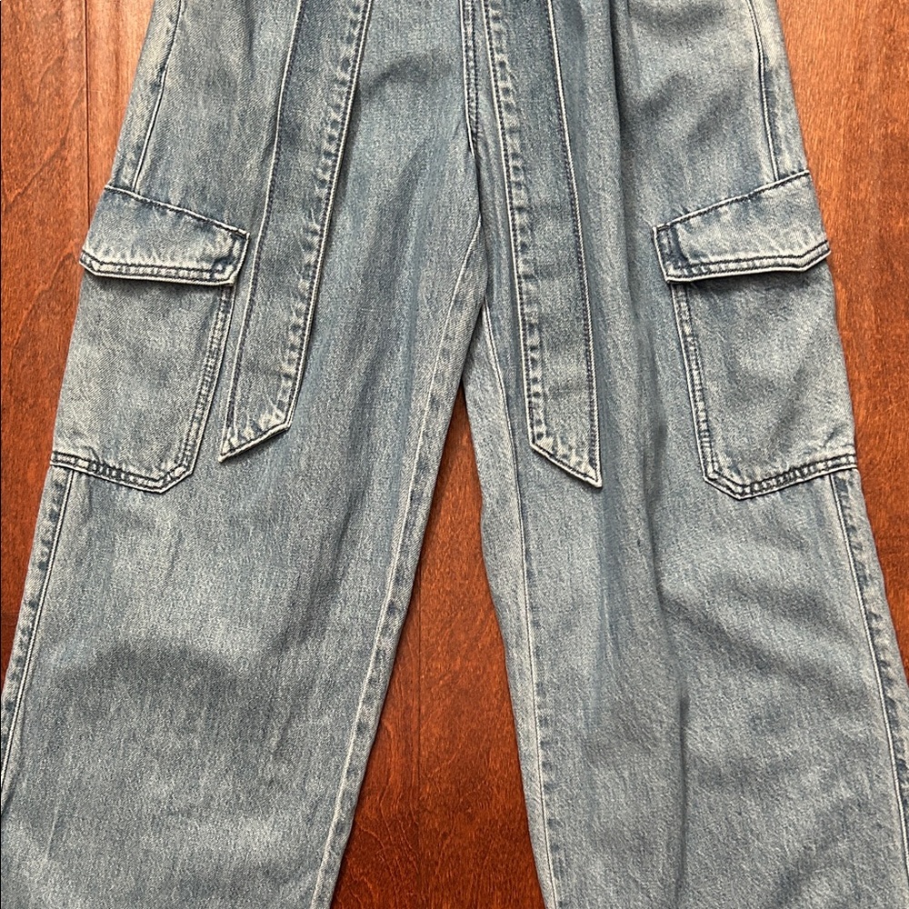 Adorable Universal Thread Blue Denim Overalls Wit… - image 8
